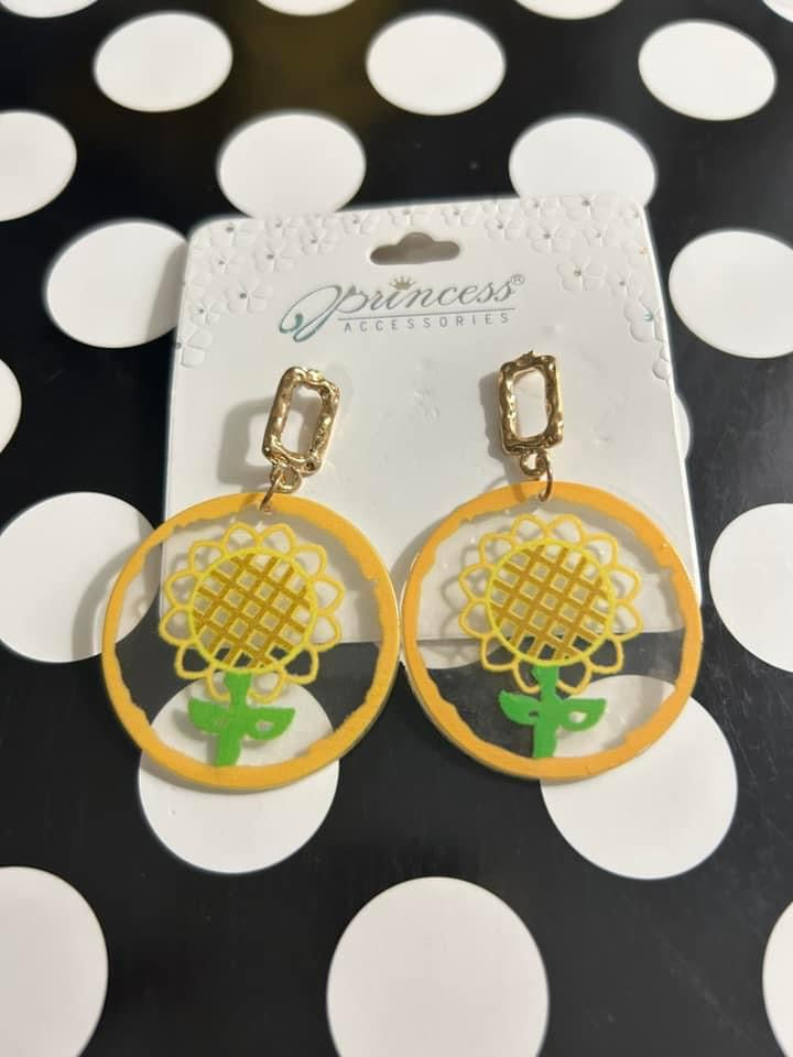 Dangle earrings